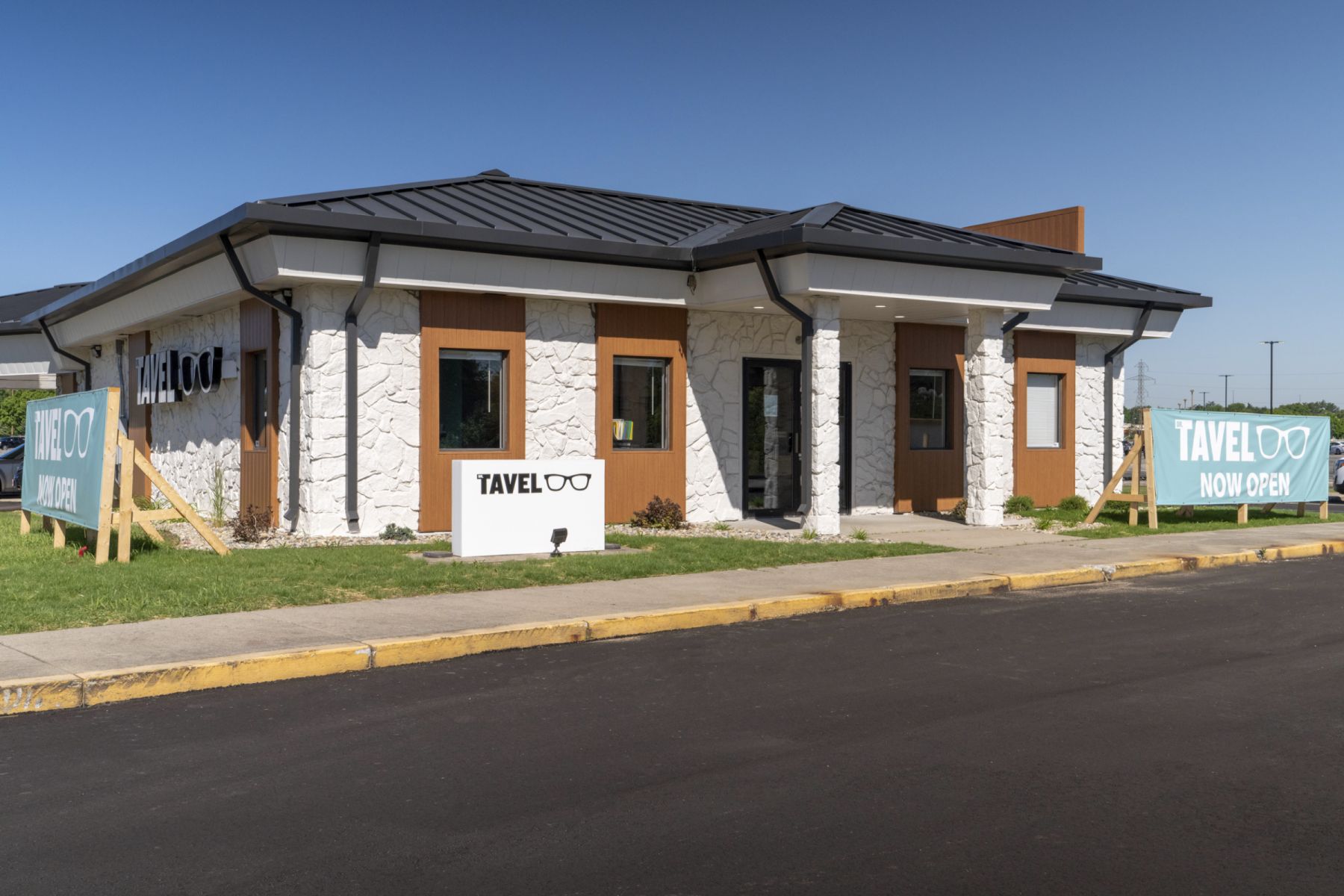 Tavel Optical construction details in Elkhart, IN by R. Yoder Construction